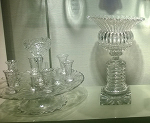 cmog_dessert_pineapple_stands